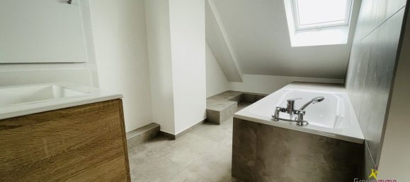 2 Schlafzimmer Penthouse in Schiltigheim, France, Nr. 236786 3