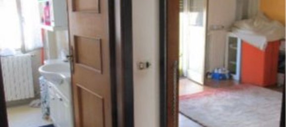 2 rooms Apartment in Rozzano, Italy No. 13410 2