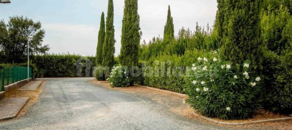 2 Schlafzimmer Wohnung in Cecina, Italy, Nr. 352816 19