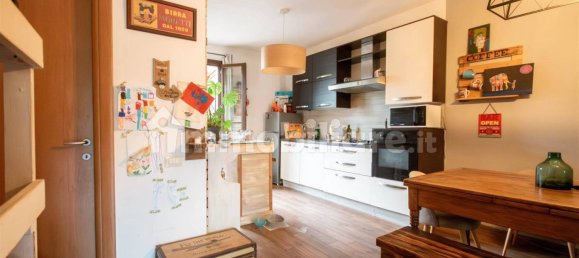 2 Schlafzimmer Wohnung in Cecina, Italy, Nr. 352816 7