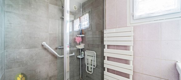 4 bedrooms Villa in La Queue-les-Yvelines, France No. 162275 5