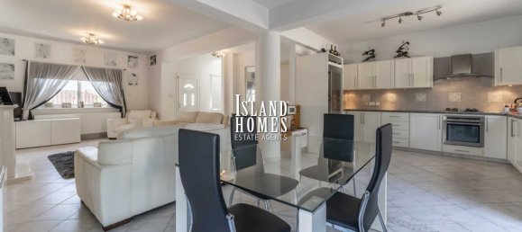 3 bedrooms House in Ayia Napa, Cyprus No. 24038 6