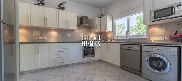 3 bedrooms House in Ayia Napa, Cyprus No. 24038 4