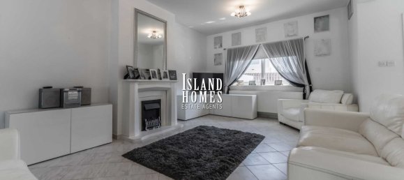 3 bedrooms House in Ayia Napa, Cyprus No. 24038 9