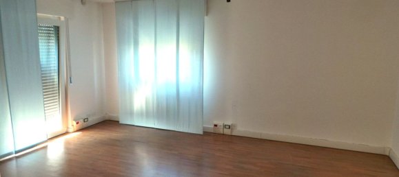 Almacén en Udine, Italy 1000 m² No. 352294 13