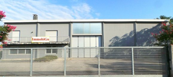 Almacén en Udine, Italy 1000 m² No. 352294 19