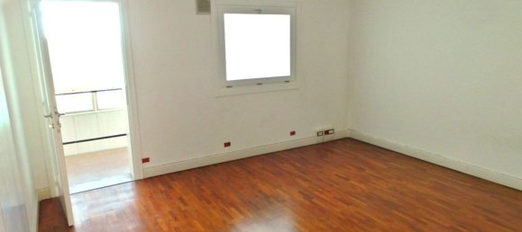 Almacén en Udine, Italy 1000 m² No. 352294 15