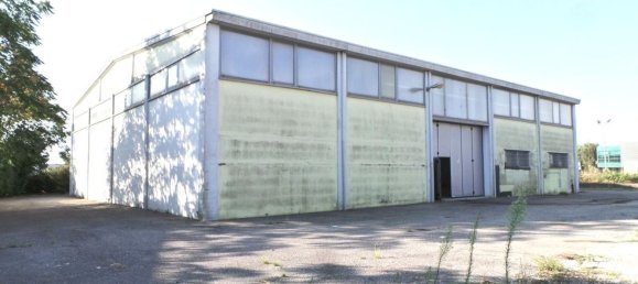 Almacén en Udine, Italy 1000 m² No. 352294 20