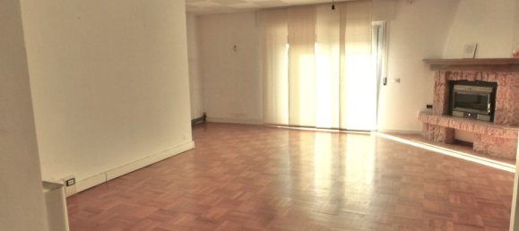 Almacén en Udine, Italy 1000 m² No. 352294 16