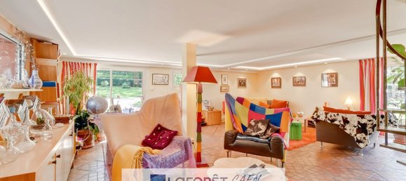 3 bedrooms House in Calvados, France No. 356164 3