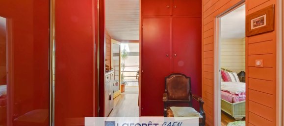 3 bedrooms House in Calvados, France No. 356164 8