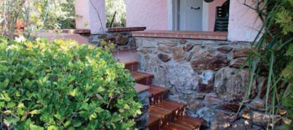 Apartamento de 7 habitaciónes en Olbia, Italy No. 13683 3