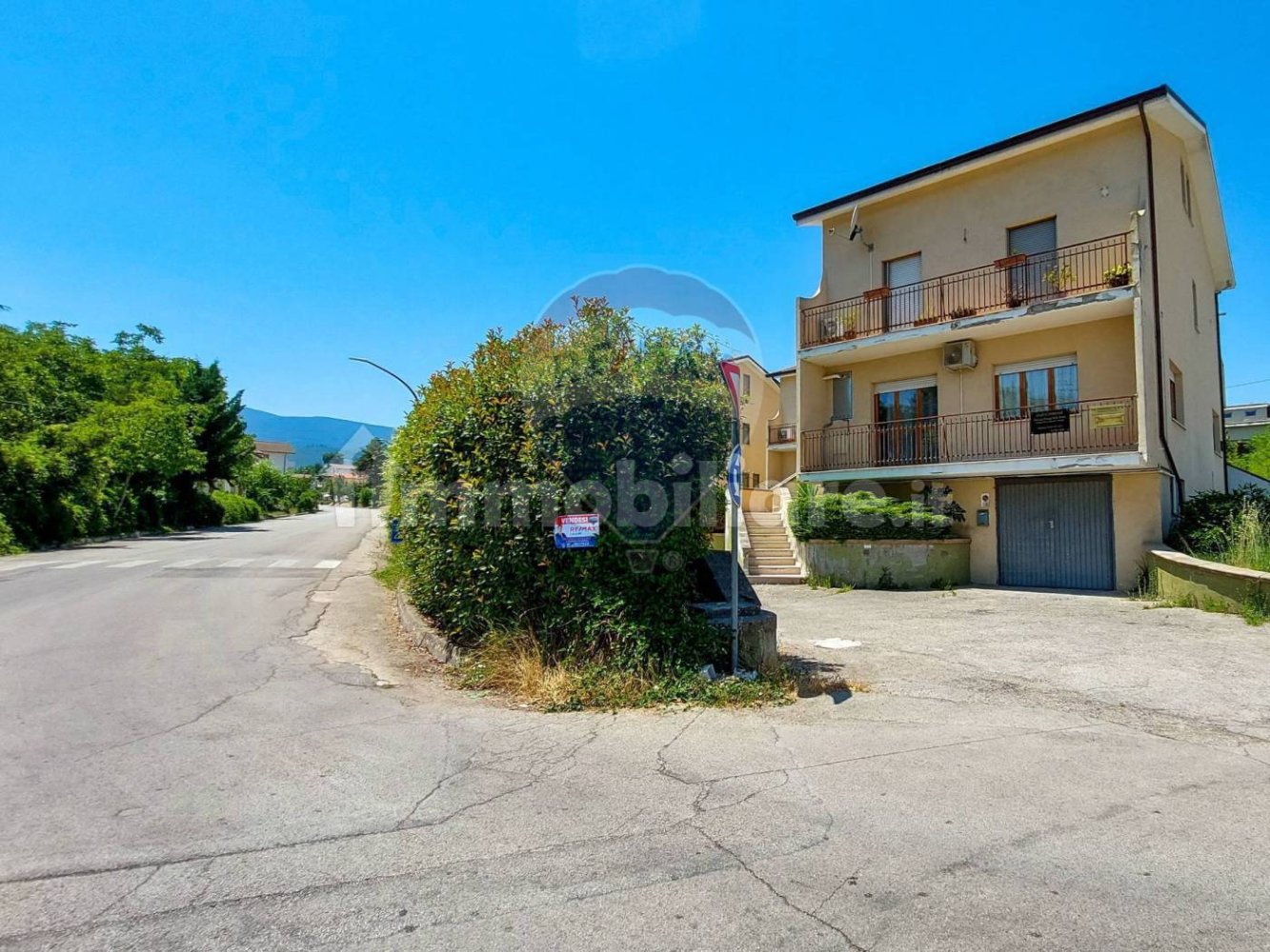 Villa de 4 dormitorios en Fara Filiorum Petri, Italy No. 41840