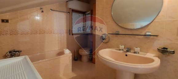 4 غرف نوم فيلا في Fara Filiorum Petri, Italy رقم 41840 40