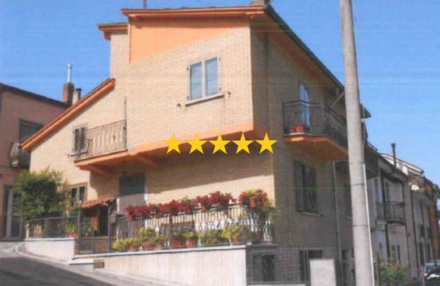 5-Zimmer Wohnung in San Nicola Baronia, Italy, Nr. 93651