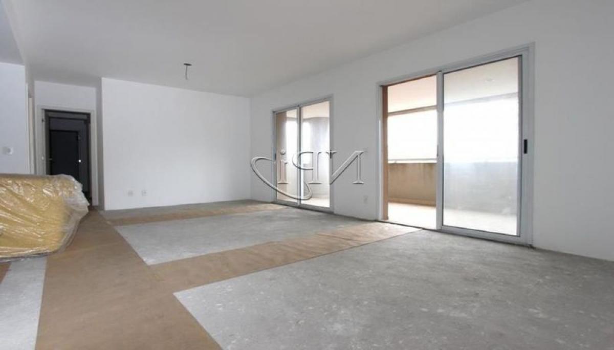 3 bedrooms Apartment in Sao Paulo, Brazil No. 584731