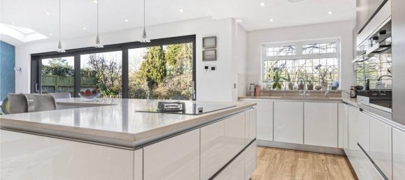 3 bedrooms House in London, United Kingdom No. 6612 3