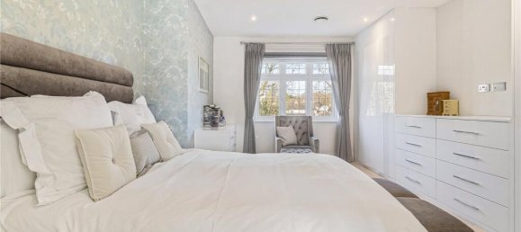 3 bedrooms House in London, United Kingdom No. 6612 29