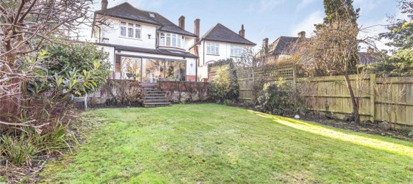 3 bedrooms House in London, United Kingdom No. 6612 32