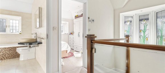 3 bedrooms House in London, United Kingdom No. 6612 13