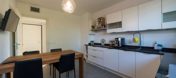 3 Schlafzimmer Villa in Udine, Italy, Nr. 366057 34