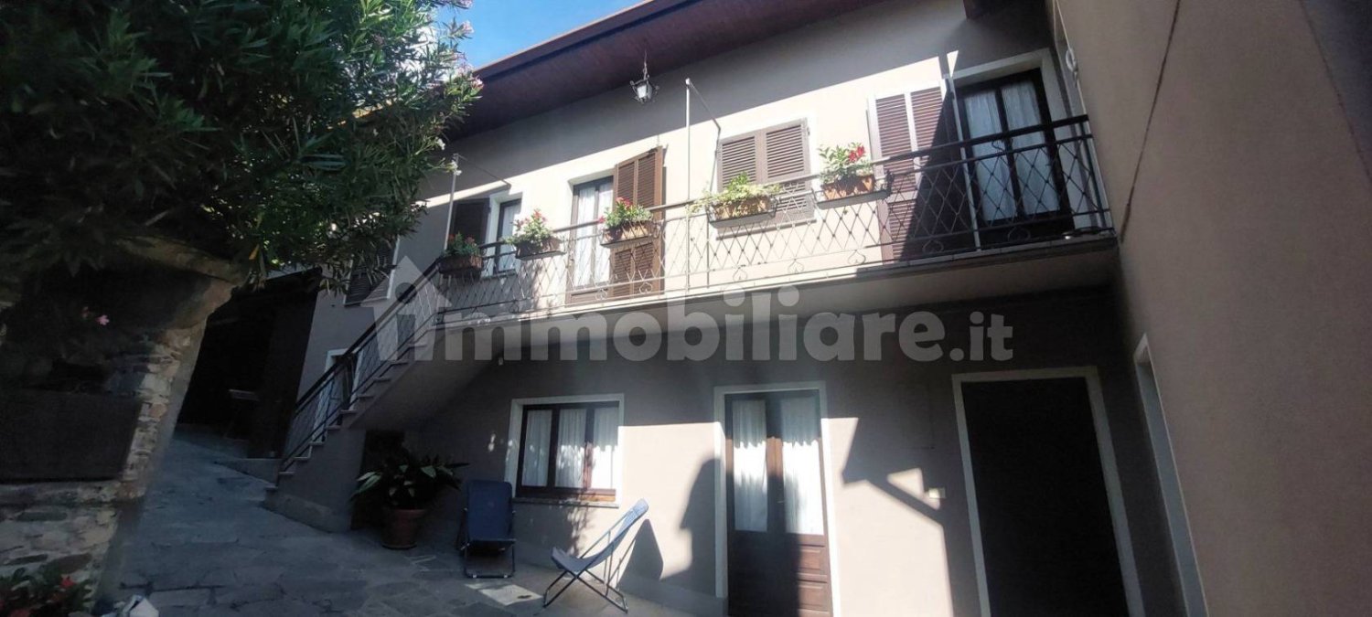 2 bedrooms Villa in Ameno, Italy No. 305372