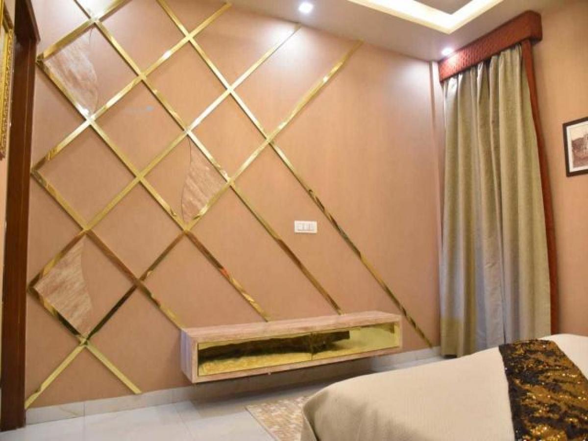 3 bedrooms House in Chandigarh, India No. 56637