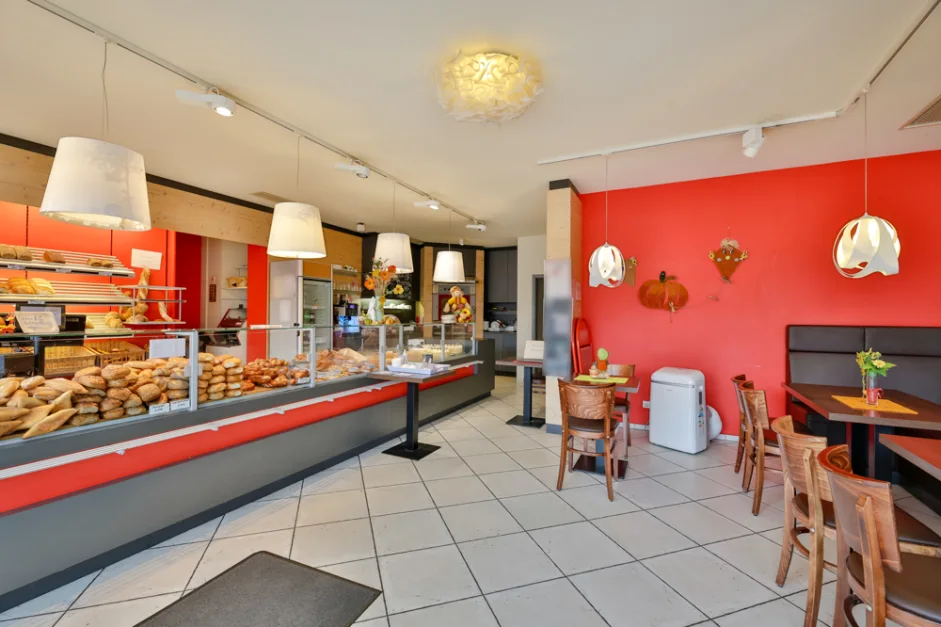 5غرفة عقار تجاري في Rastatt, Germany رقم 28166