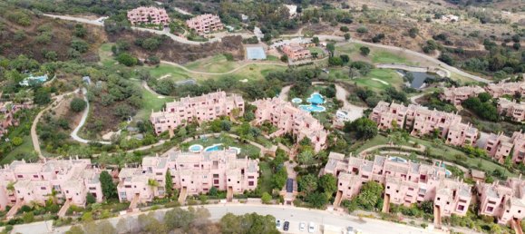 Apartamento de 2 dormitorios en Marbella, Spain No. 42061 46