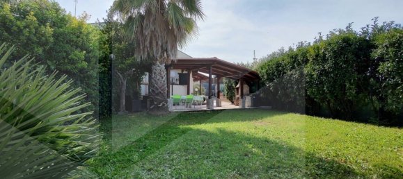 4 rooms Villa in Rome, Italy No. 28368 3