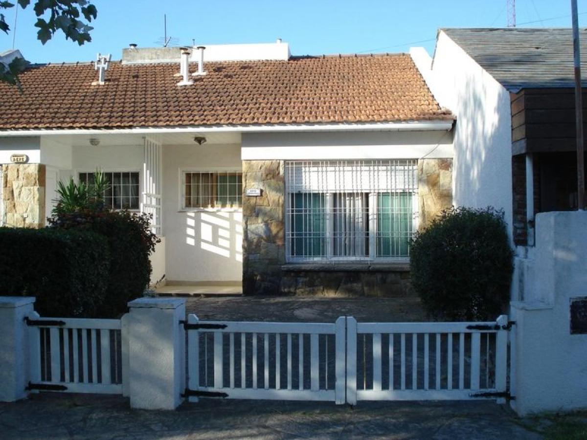 2 bedrooms House in Buenos Aires, Argentina No. 100368