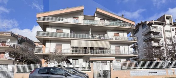 Apartamento de 4 divisões em Avezzano, Italy N.º 25321 2