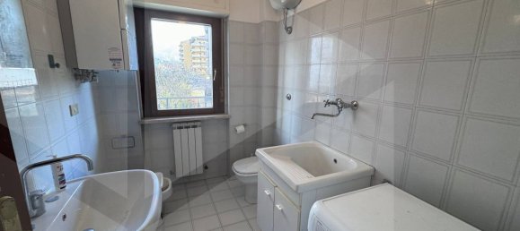 Apartamento de 4 divisões em Avezzano, Italy N.º 25321 11