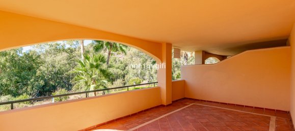 3 bedrooms Apartment in Marbella, Spain No. 137060 2