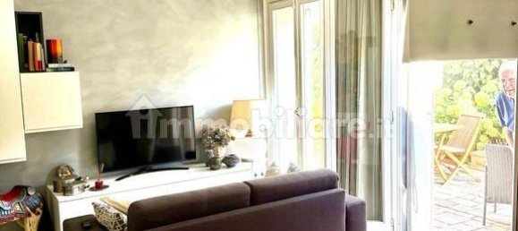 1 bedroom Apartment in Parma, Italy No. 295773 2