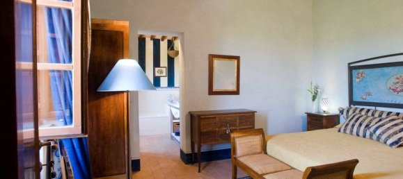 8 bedrooms House in Sarteano, Italy No. 81983 13