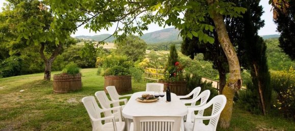 8 bedrooms House in Sarteano, Italy No. 81983 4