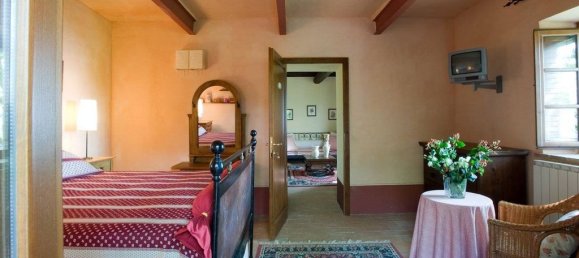 8 bedrooms House in Sarteano, Italy No. 81983 23