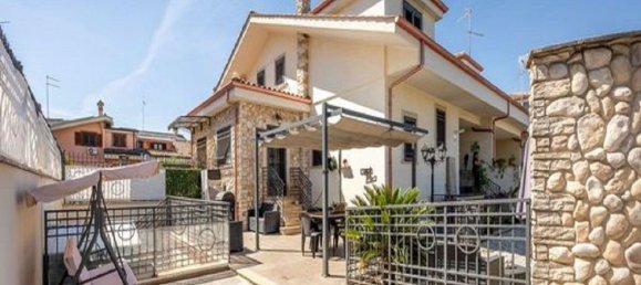 5-salle Villa à Guidonia Montecelio, Italy No. 298420 2