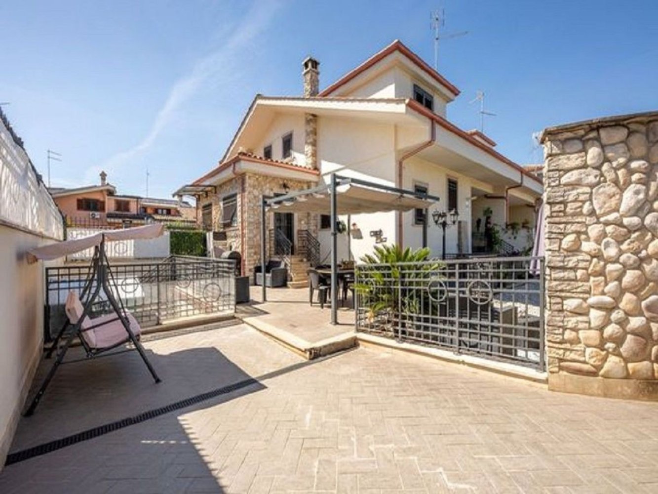 5 rooms Villa in Guidonia Montecelio, Italy No. 298420