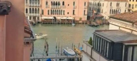 3 bedrooms Apartment in Venice, Italy No. 358582 2