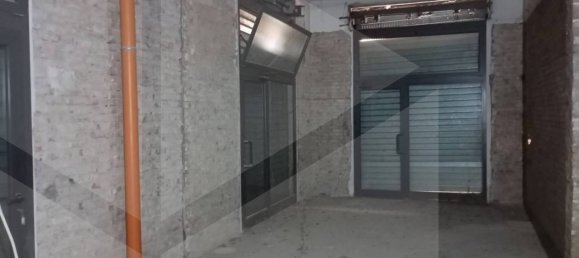 3 rooms Commercial property in Bologna, Italy No. 27588 17