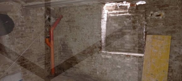 3 rooms Commercial property in Bologna, Italy No. 27588 5