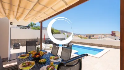 Вилла с 6 спальнями в Адехе, Испания № 28002