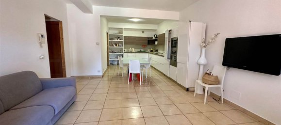3 rooms Apartment in Ragusa, Italy No. 48821 5