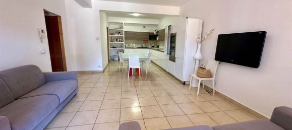 3 rooms Apartment in Ragusa, Italy No. 48821 4