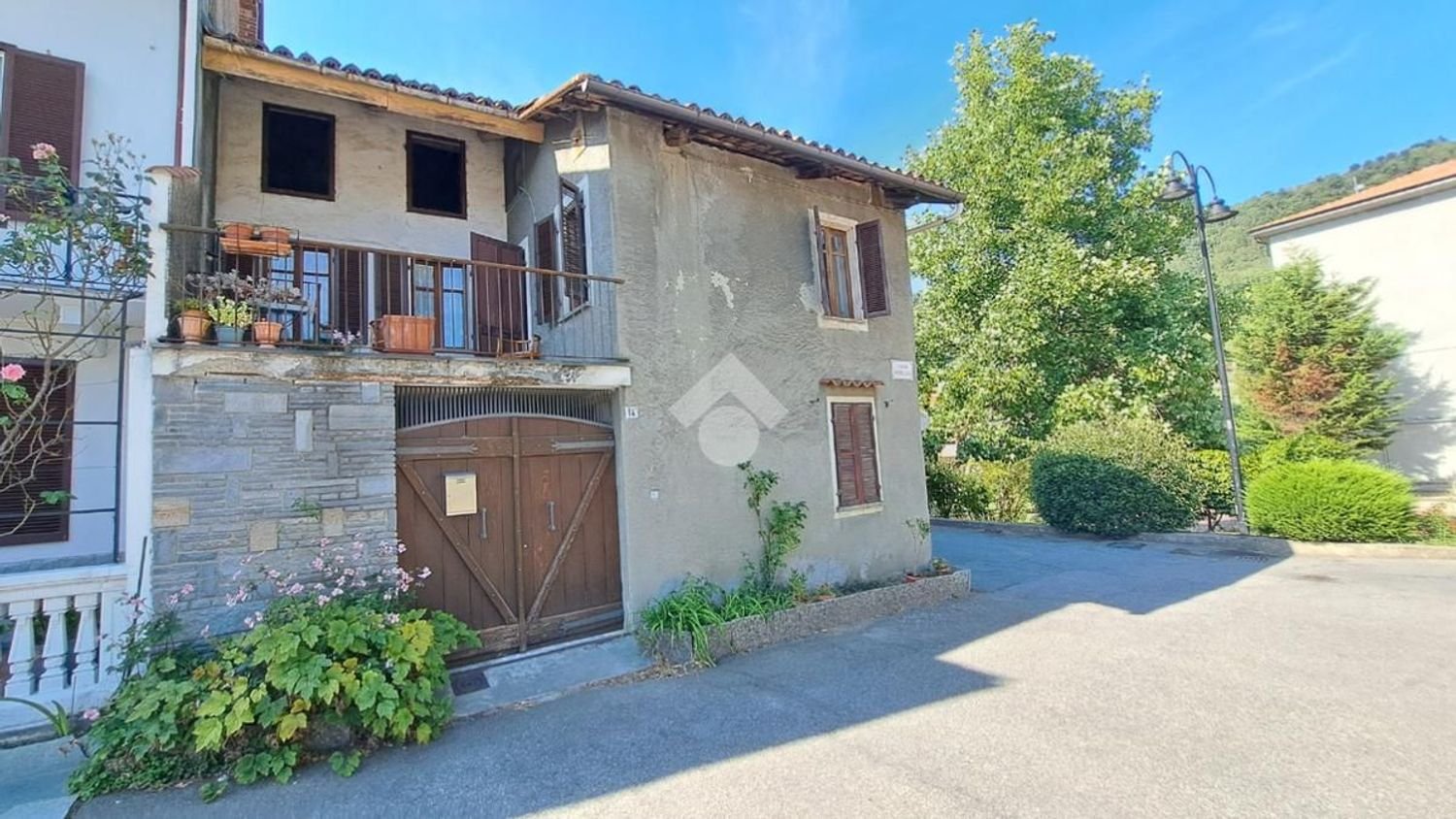 6 bedrooms House in Piverone, Italy No. 323107