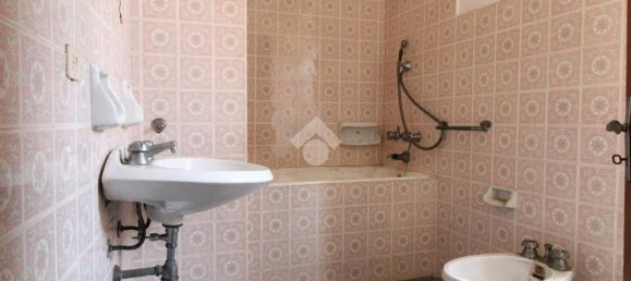 6 bedrooms House in Piverone, Italy No. 323107 9