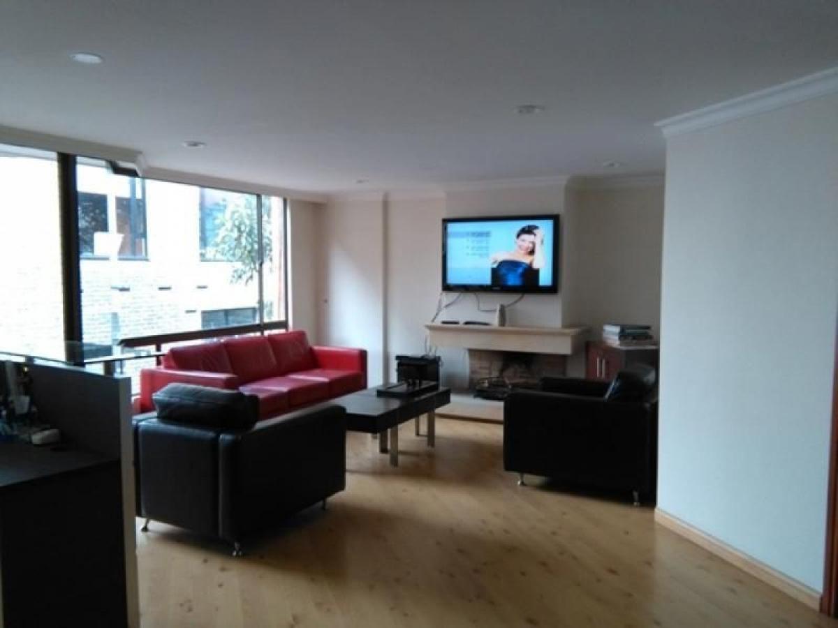 4 bedrooms House in Bogota, Colombia No. 10953