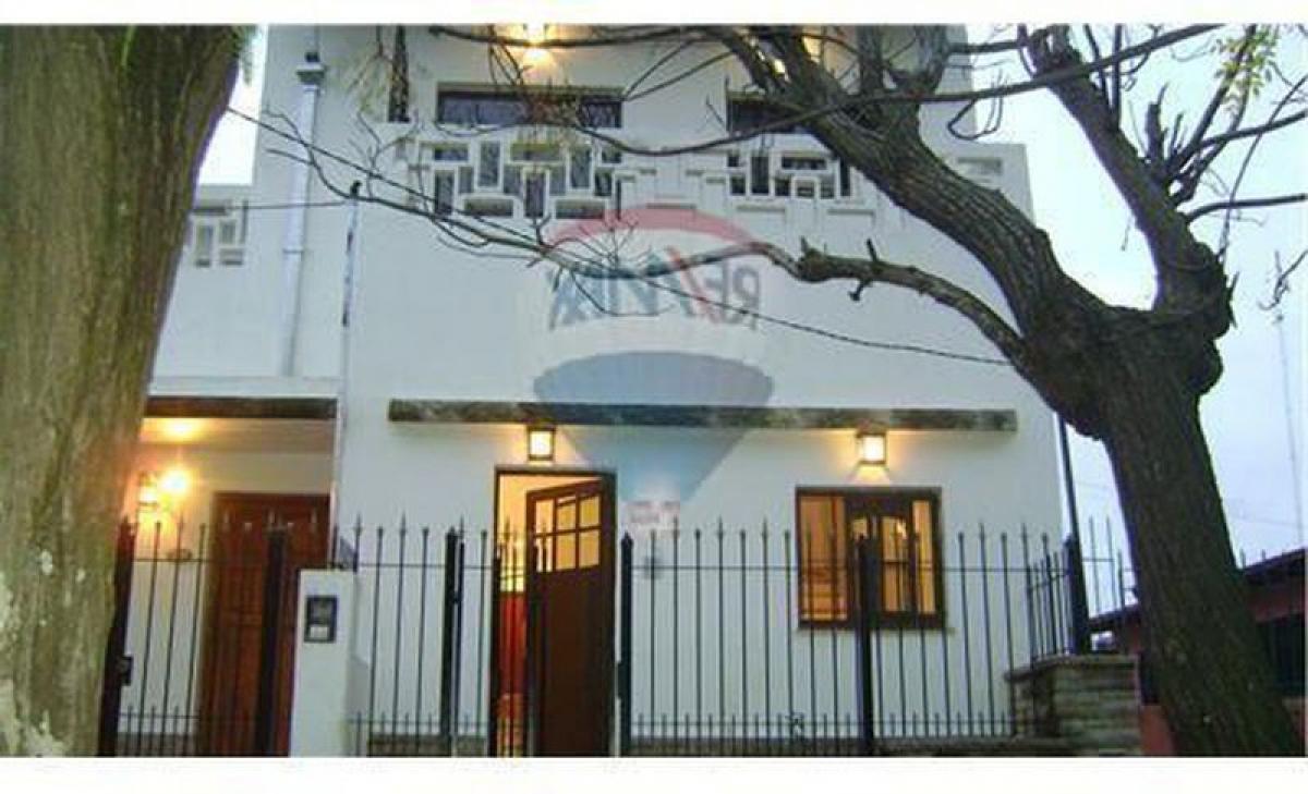2 bedrooms House in Lomas de Zamora, Argentina No. 60468